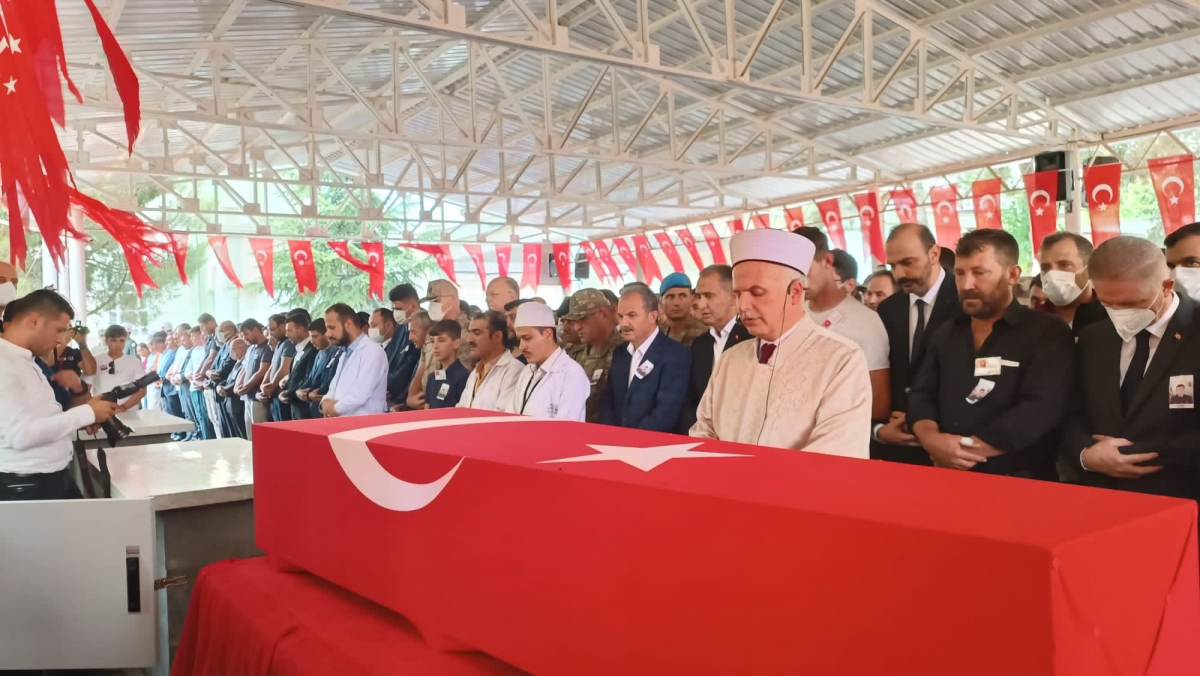 Şehit Uzman Çavuş Şimşek, son yolculuğuna uğurlandı