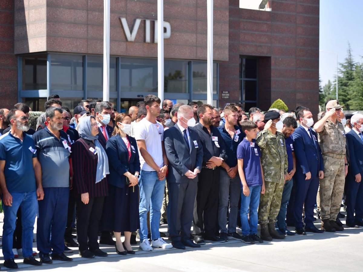 Şehit Uzman Çavuş Şimşek, son yolculuğuna uğurlandı