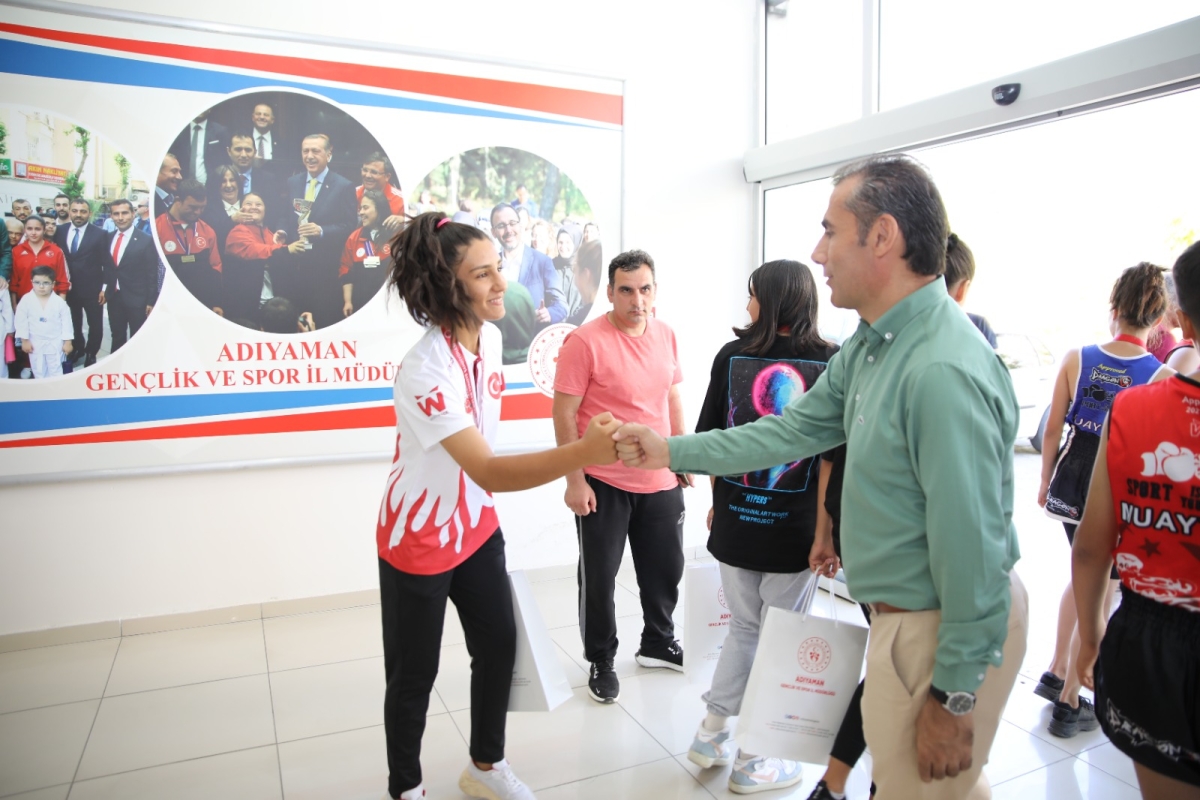Sporcularımız Madalyaya Doymuyor