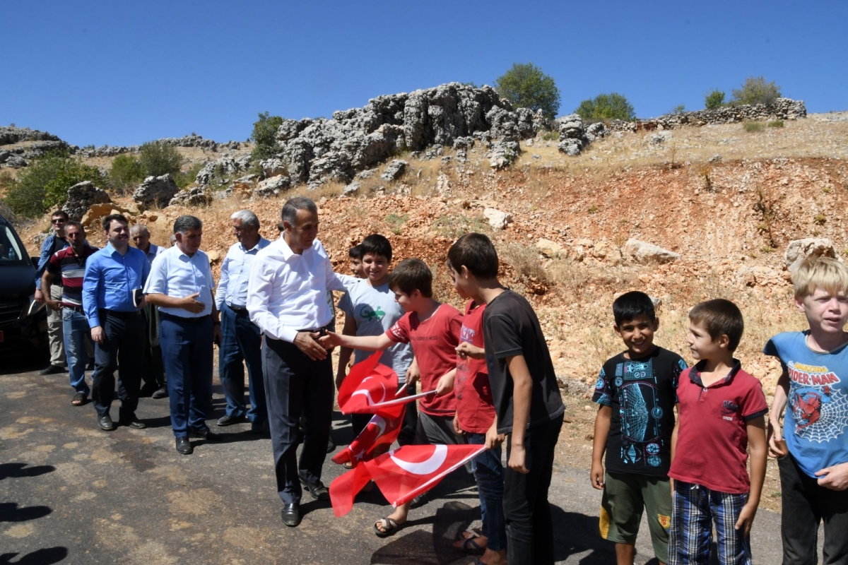 VALİ ÇUHADAR’IN KÖY ZİYARETLERİ ARALIKSIZ DEVAM EDİYOR