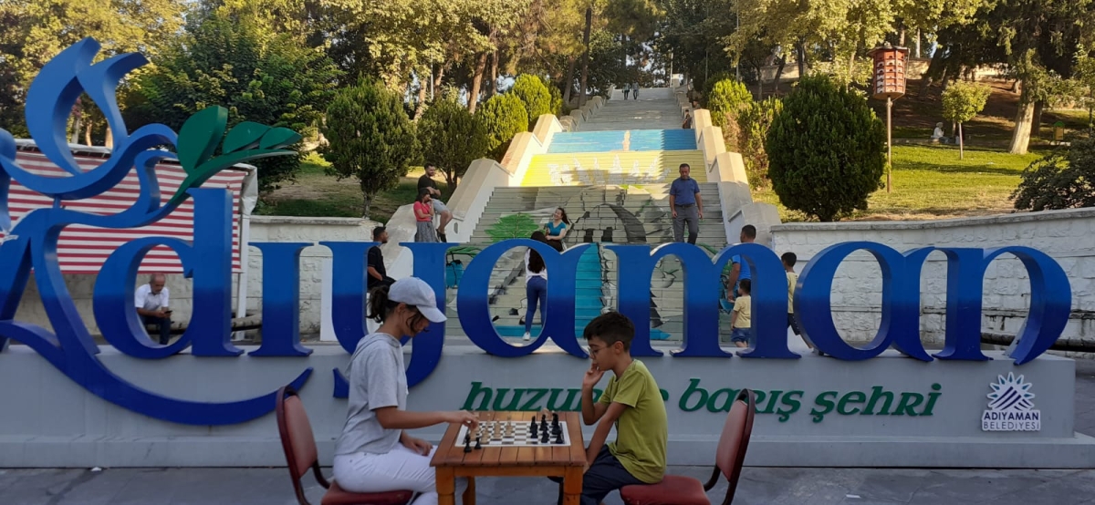 Tarihi Mekanlarda Satranç