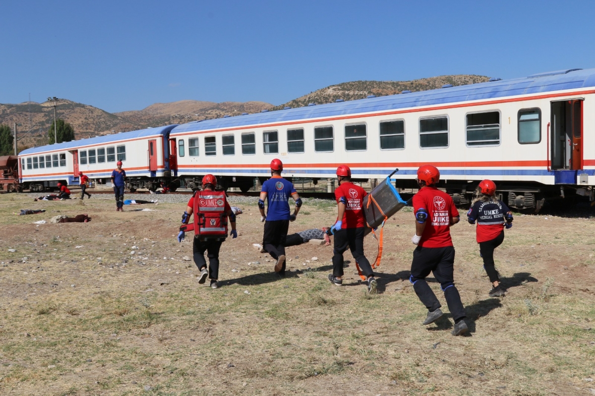 UMKE den gerçeği aratmayan tatbikat