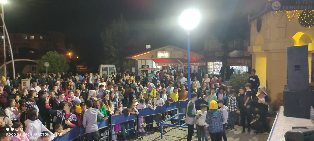 Gençler Festivalde Buluştu
